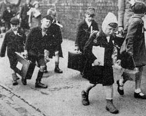 Title: resource:20061012124321 File Size: 13.6 KB Dimensions: 300px x 239px