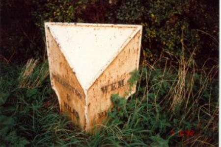 Title: Milepost about 425m to S of Field House, Wytheford Road,  PRN18956
File Size: 29.96 KB
Dimensions: 450px x 300px