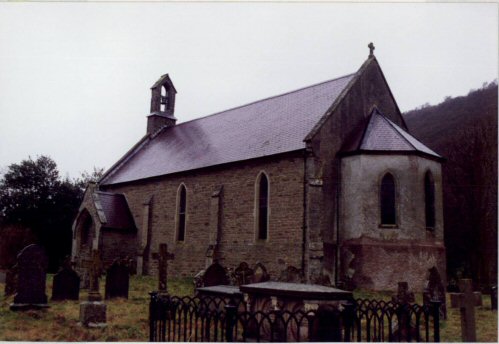 Title: A Colour Photograph of the Church of St Mary, Chapel Lawn
File Size: 33.07 KB
Dimensions: 499px x 344px