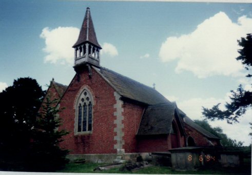 Title: A Colour Photograph of the Church of St George, Roddington
File Size: 29.75 KB
Dimensions: 491px x 341px