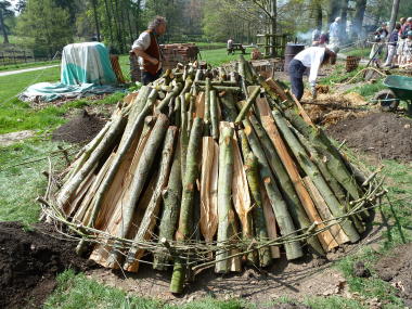 Title: Building a Charcoal Clamp
File Size: 72.07 KB
Dimensions: 380px x 285px